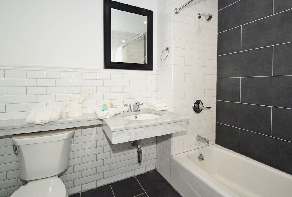 Deluxe Suite photo 3