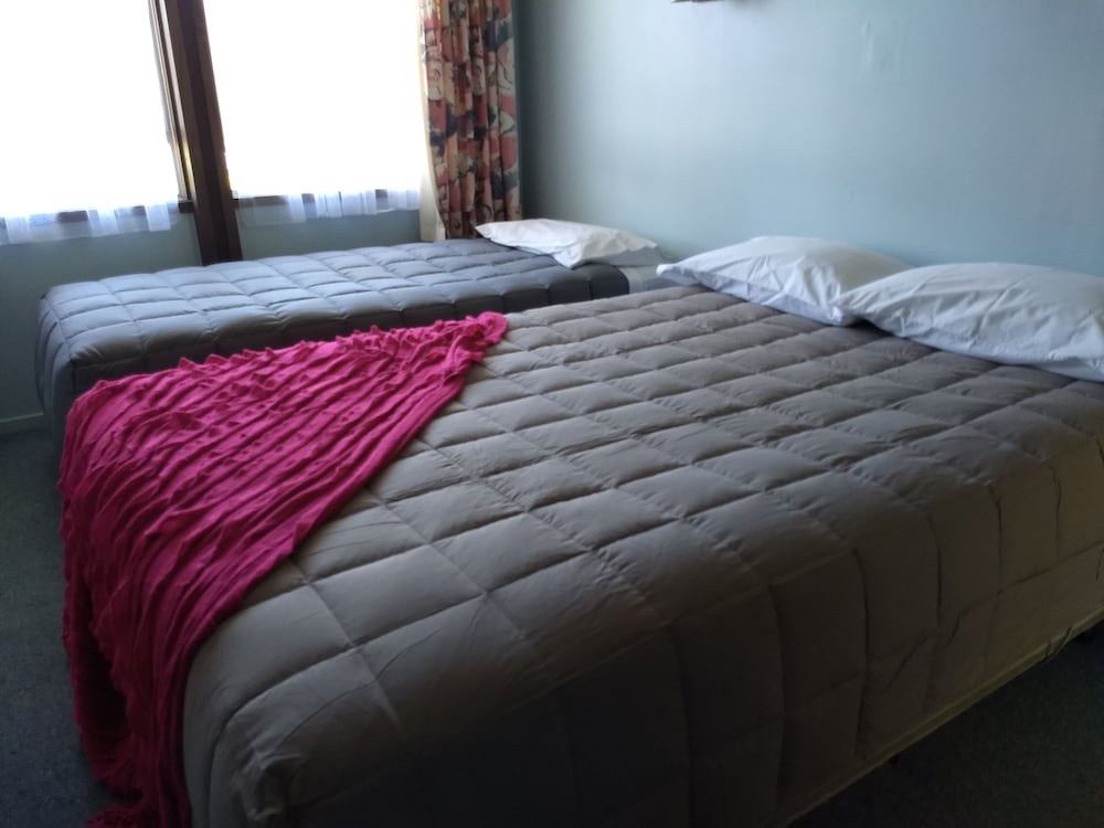 1 Bedroom Double + Single Unit