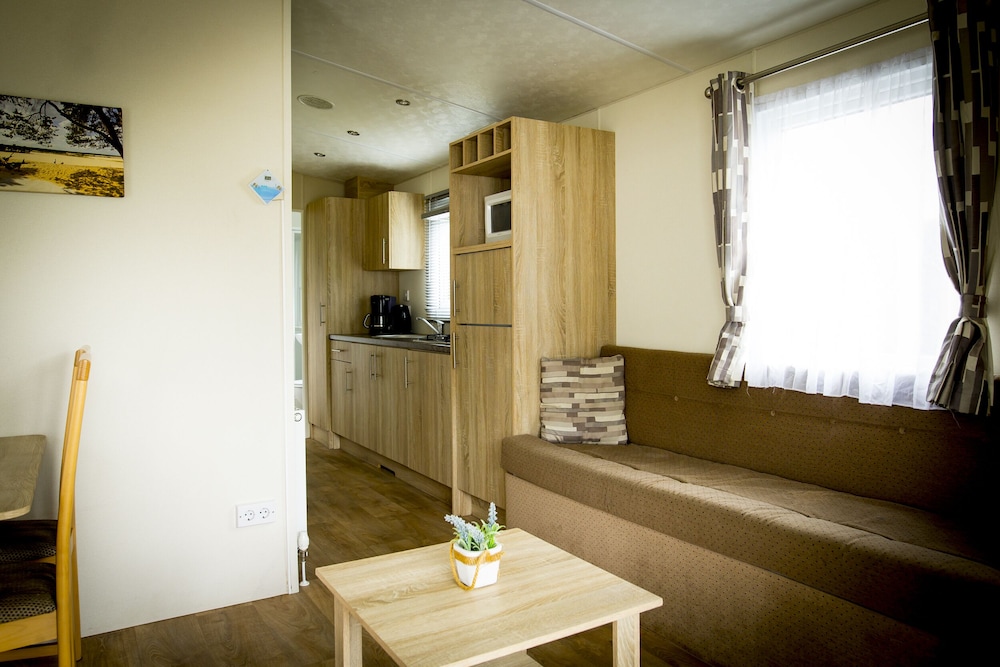 Comfort Lodge, 2 Bedrooms, Veranda photo 1