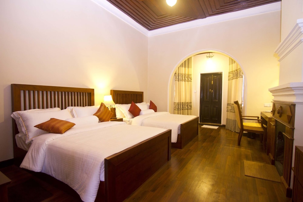 Luxury Triple Room, Fireplace, Garden View