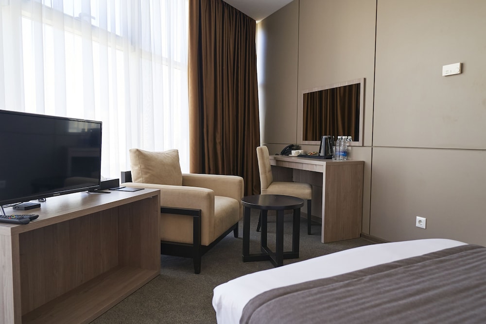Standard Double or Twin Room - Photo 2
