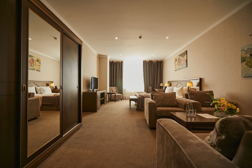 Suite photo 1
