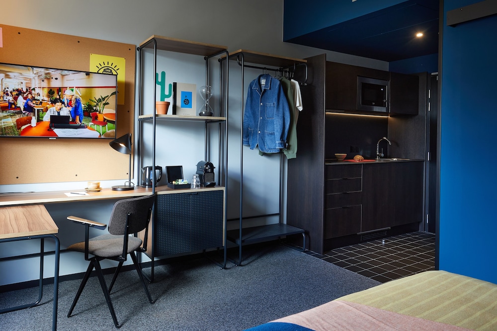 Standard Studio - Photo 1