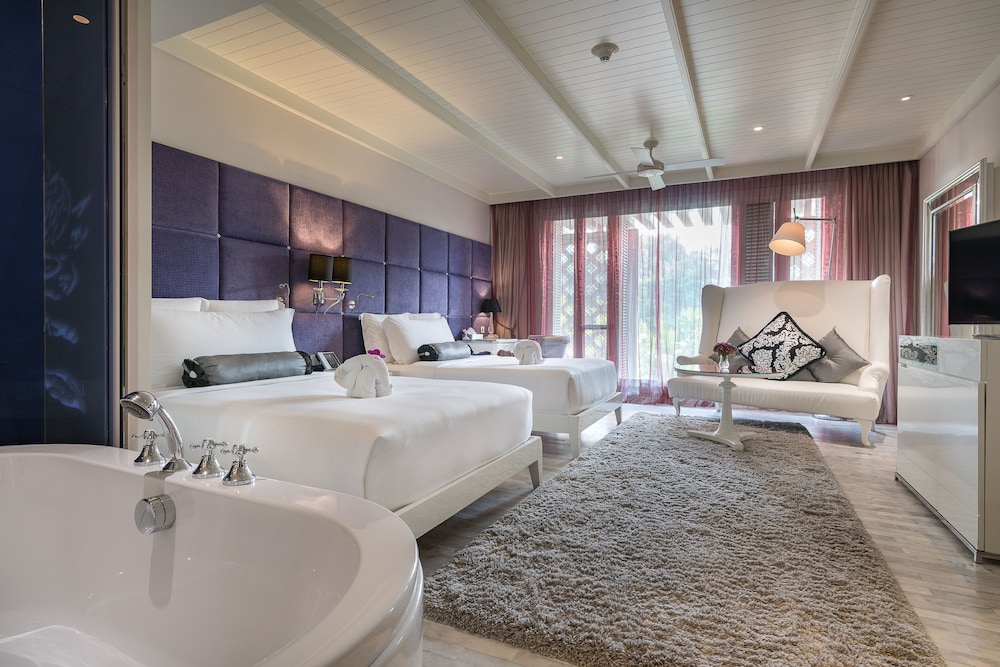 Premier Room, Garden View (Deluxe) photo 3