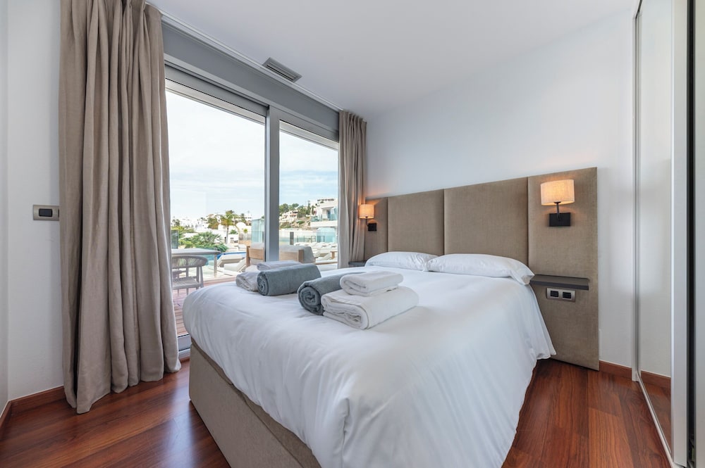 Deluxe Apartment, 2 Bedrooms, Sea View