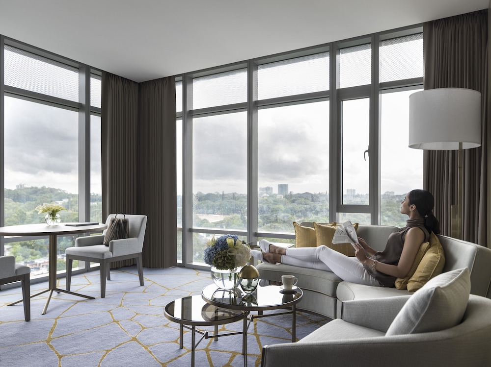 Suite (Imperial) photo 2