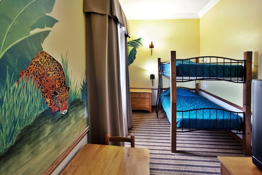Suite, Multiple Beds - Photo 2