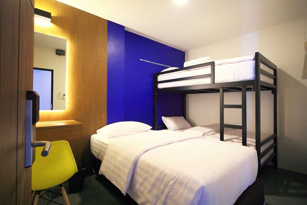 Triple Room with Shared Bathroom photo 3