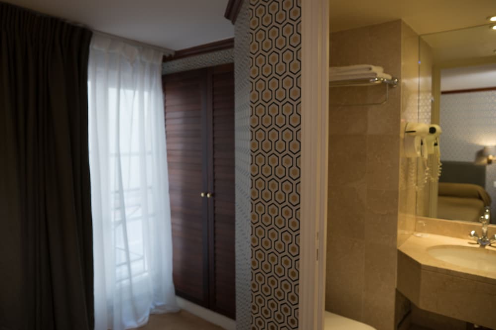 Classic Single Room, No air conditioning photo 2