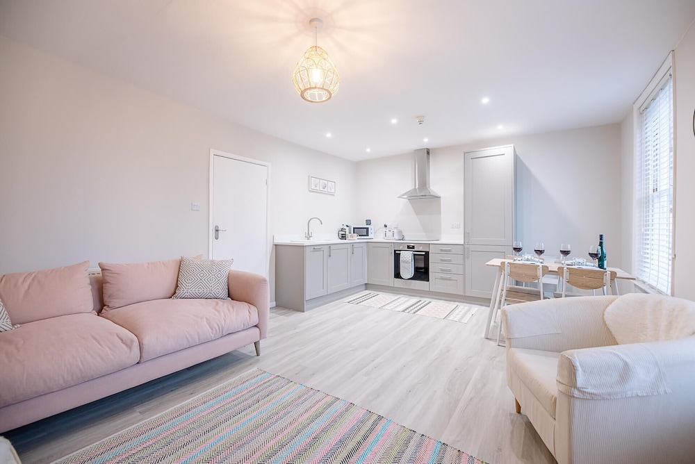 Apartment (3 Bedrooms)