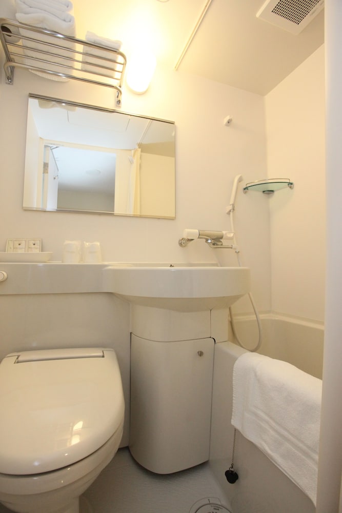 Twin Room - Photo 3