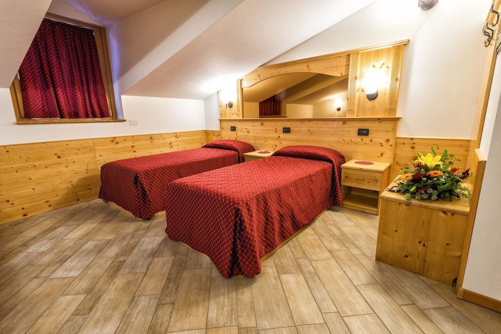 Standard Triple Room, Mountain View photo 1