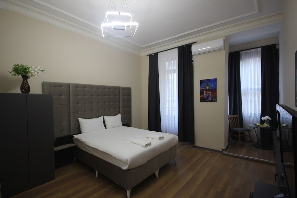 Standard Double Room, City View photo 3