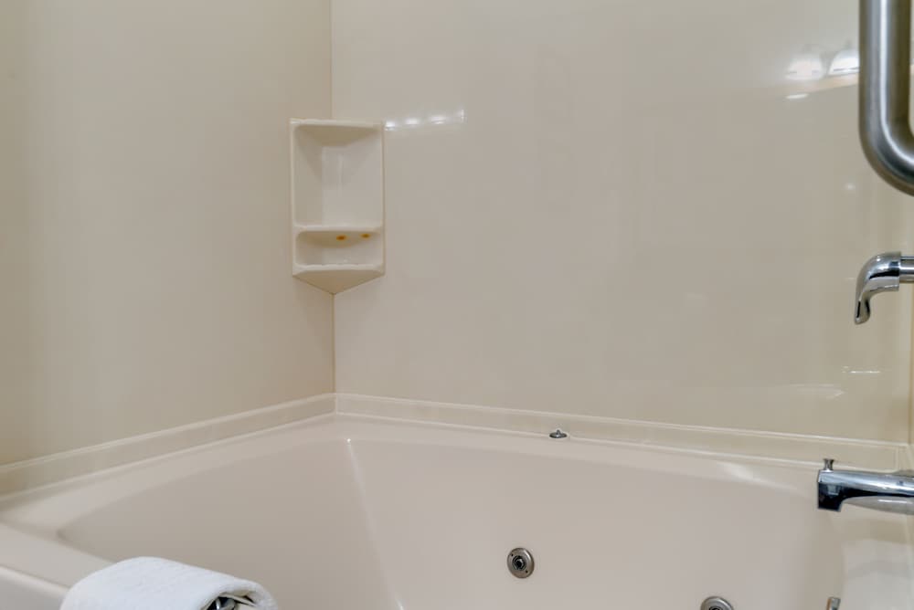 Suite, 1 King Bed, Jetted Tub - Photo 8