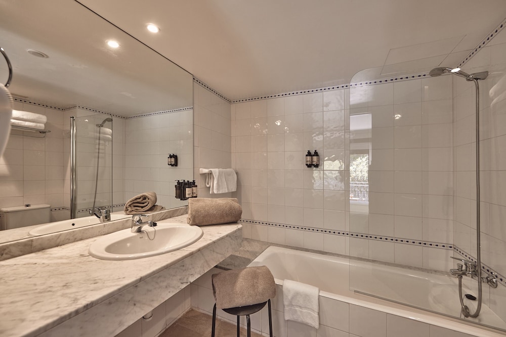 Superior Double Room (Spa access Not Included) - Photo 8
