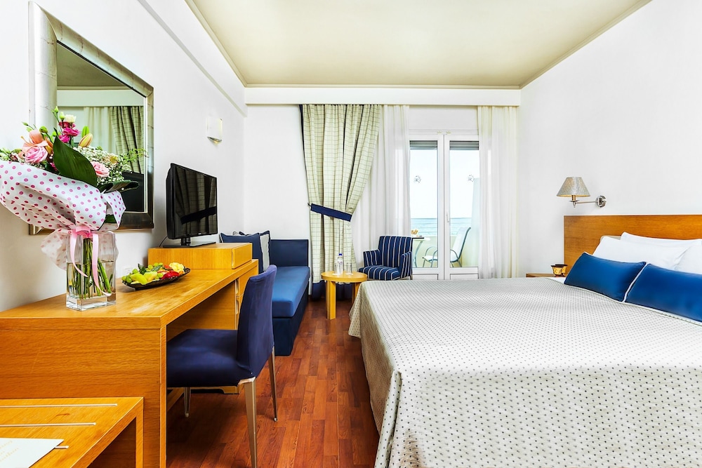 Superior Double Room, Sea View photo 2