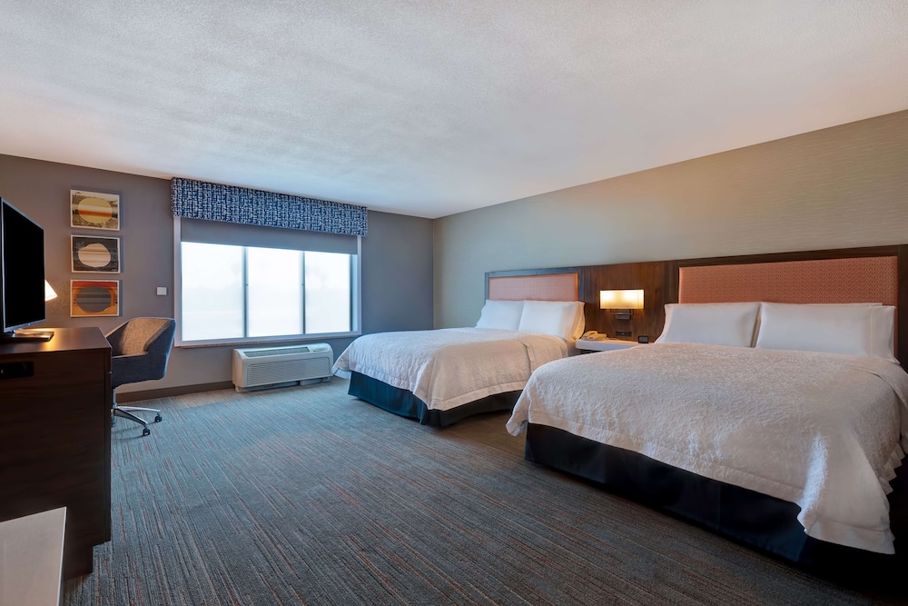Room, 2 Queen Beds, Accessible, Non Smoking (Roll-in Shower) - Photo 2