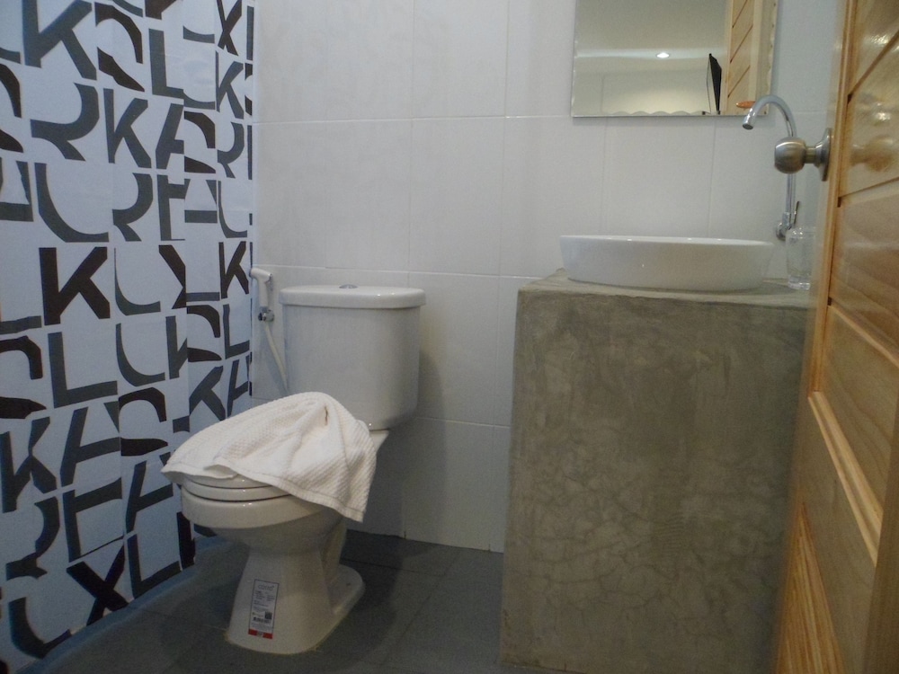 Standard Double Room - Photo 6