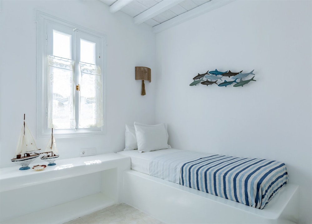 Family Apartment, 2 Bedrooms, Kitchenette, Courtyard Area photo 2