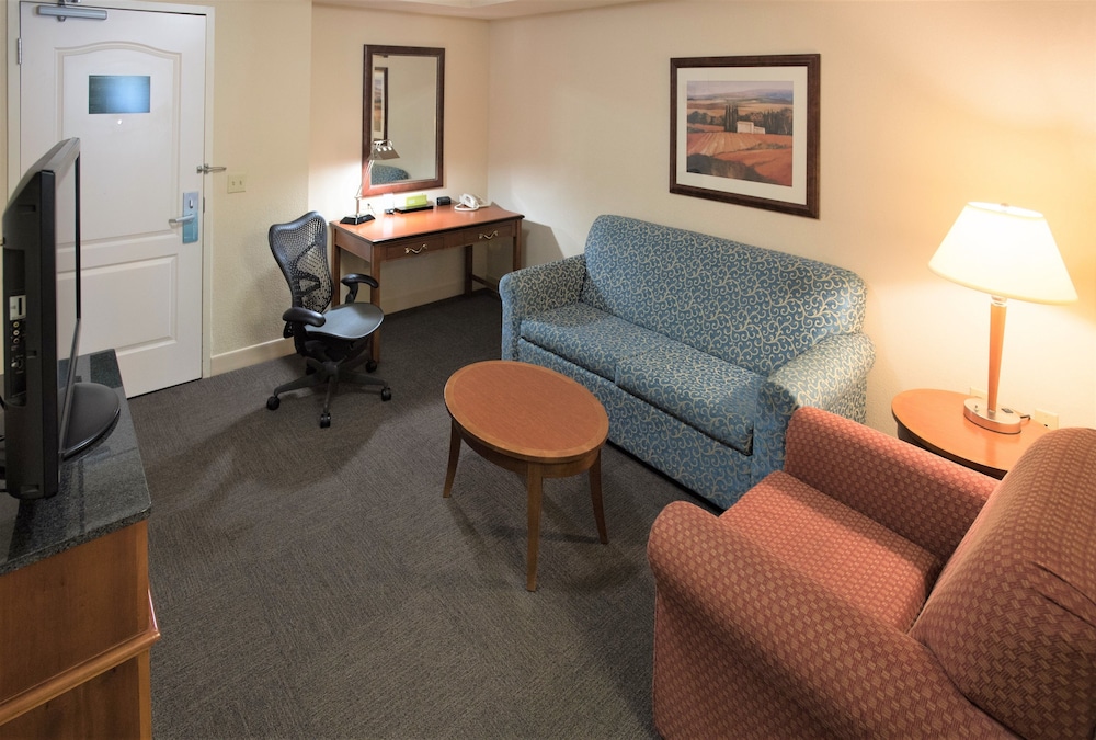 Junior Suite, 2 Queen Beds, Accessible photo 2