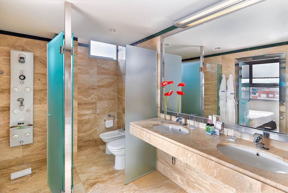 Family Suite thumbnail 6