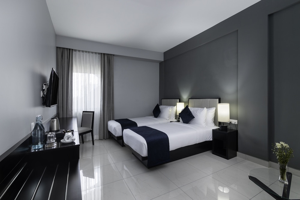 Standard Double Room - Photo 4