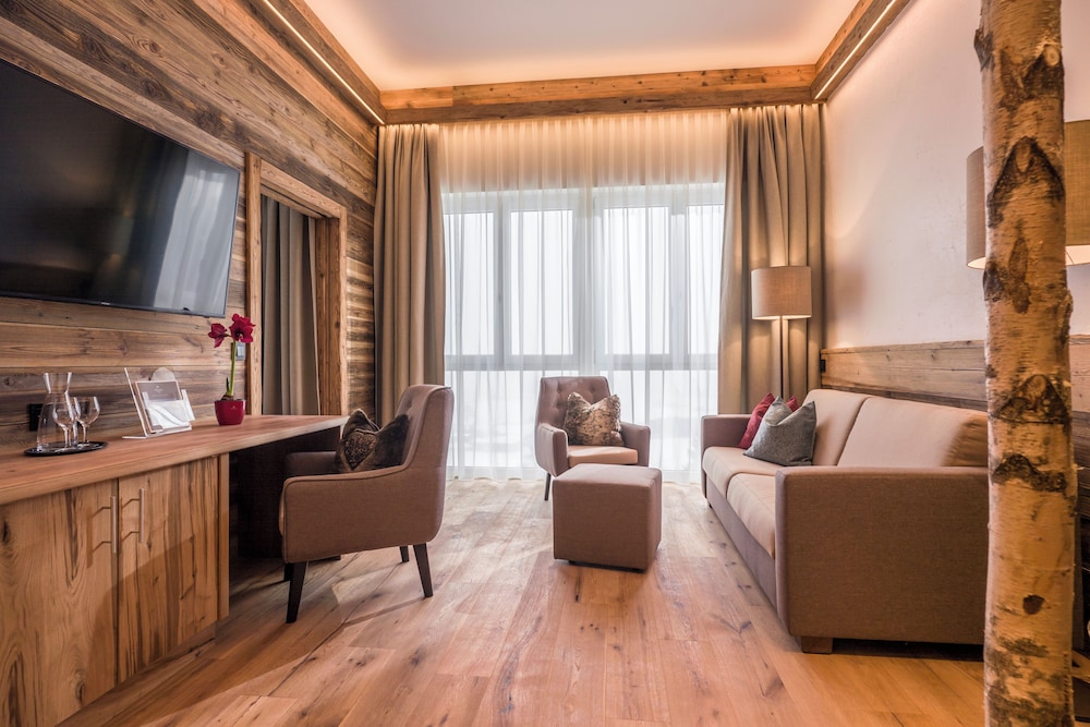Luxury Suite, Valley View