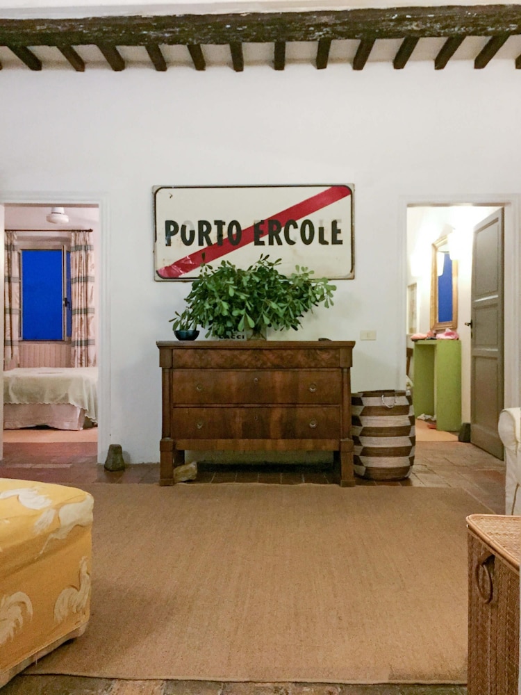 Villa photo 3
