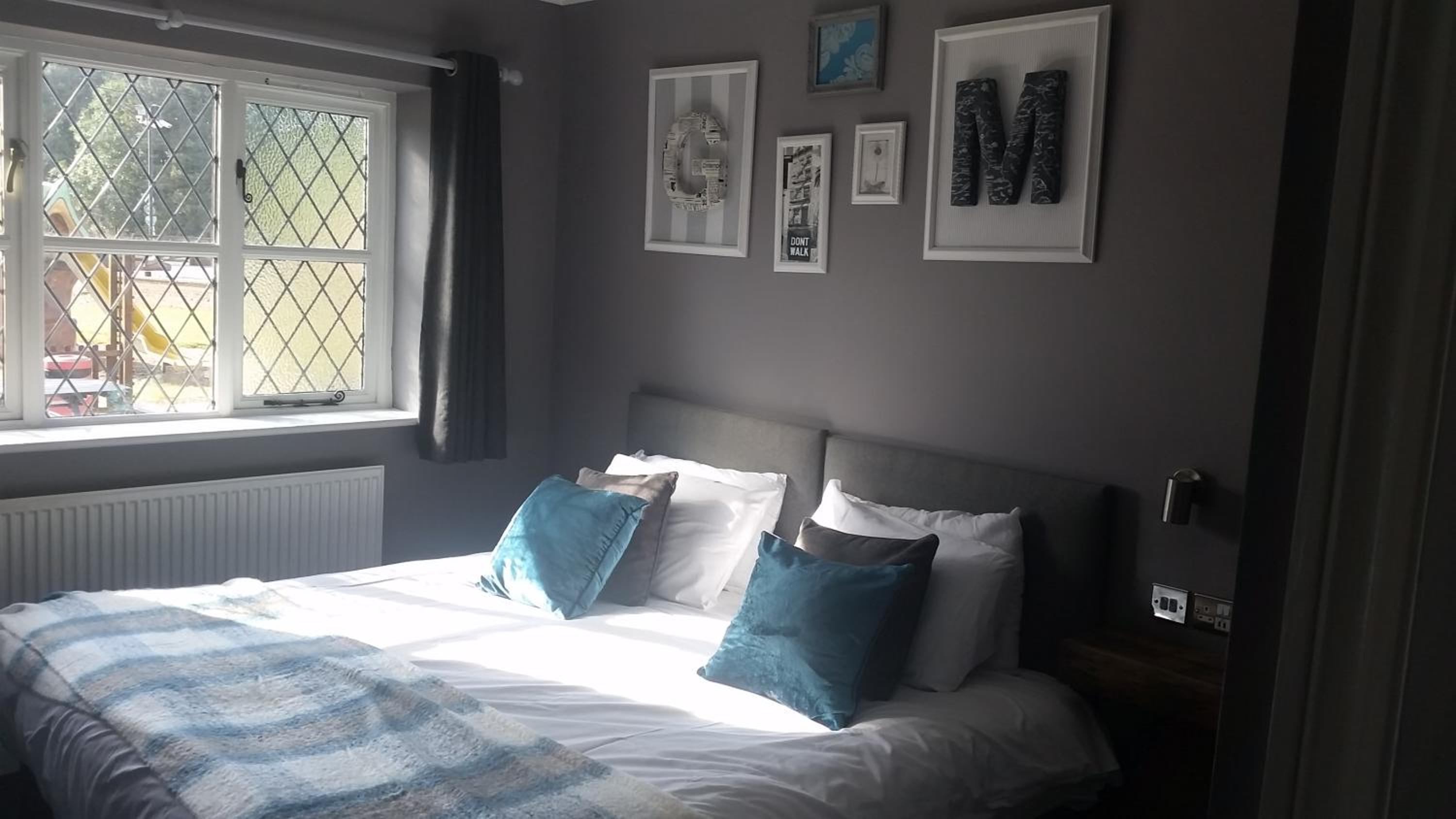 Superior Double or Twin Room - Photo 7