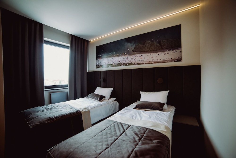 Standard Twin Room - Photo 1