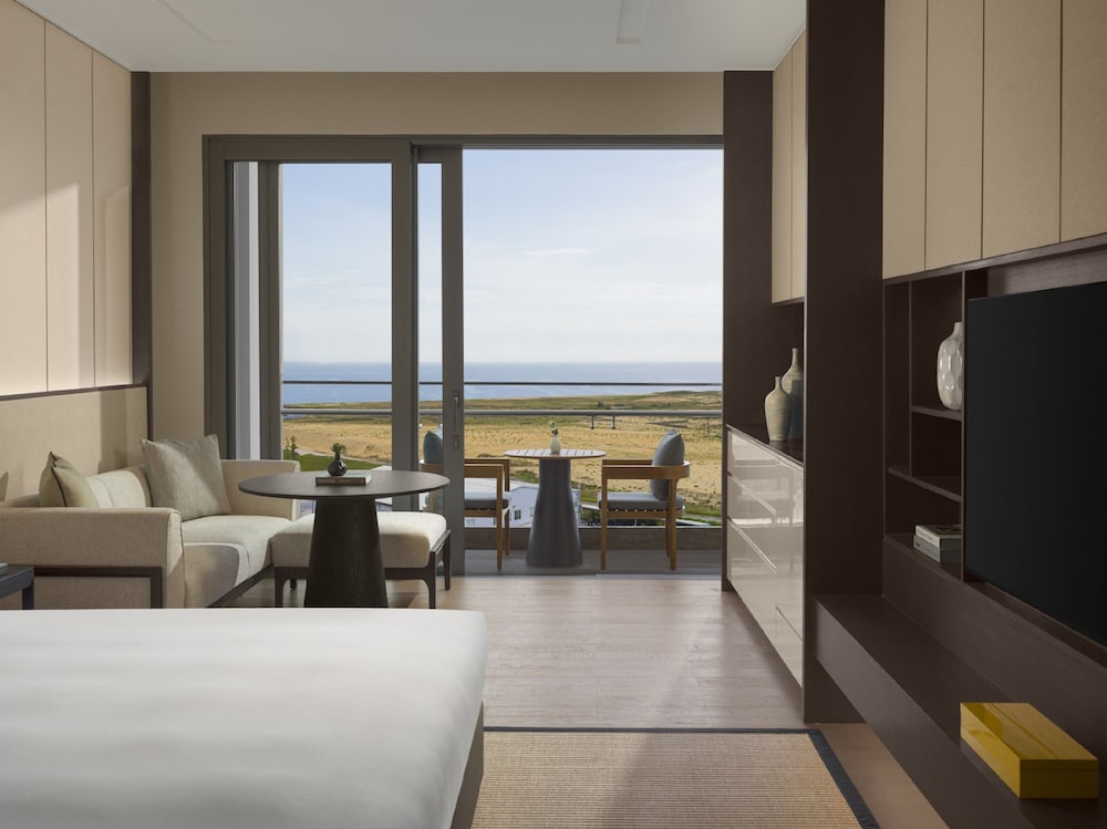 Deluxe Ocean View King - Photo 1
