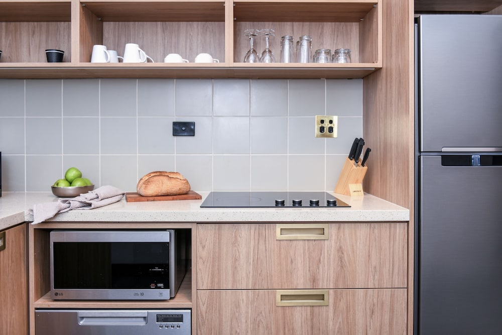 Powerhouse 2 Bedroom Kitchen Suite - Photo 9