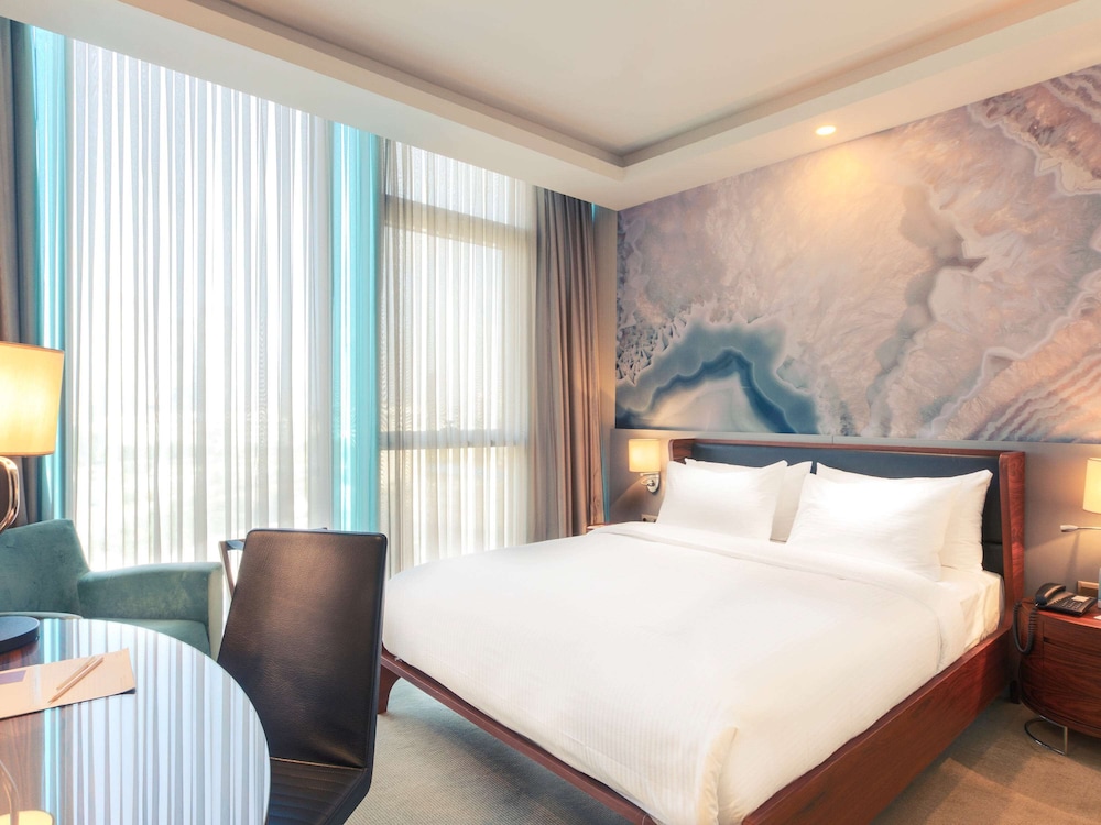 Deluxe Room (1 Double Bed and 1 Twin Bed) photo 3