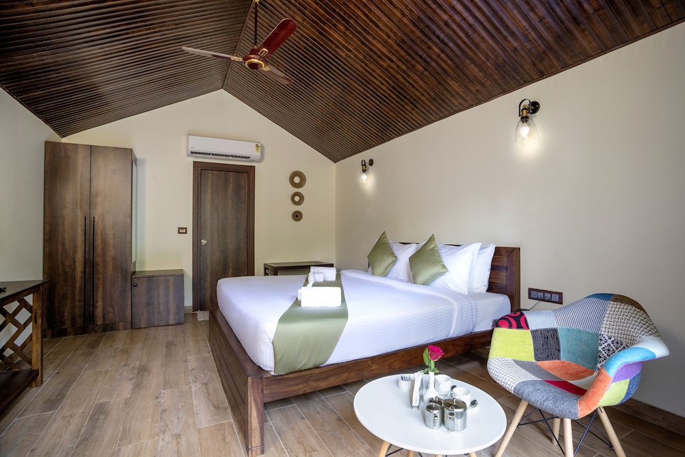 Premium Room, 1 Bedroom, Pool View photo 2