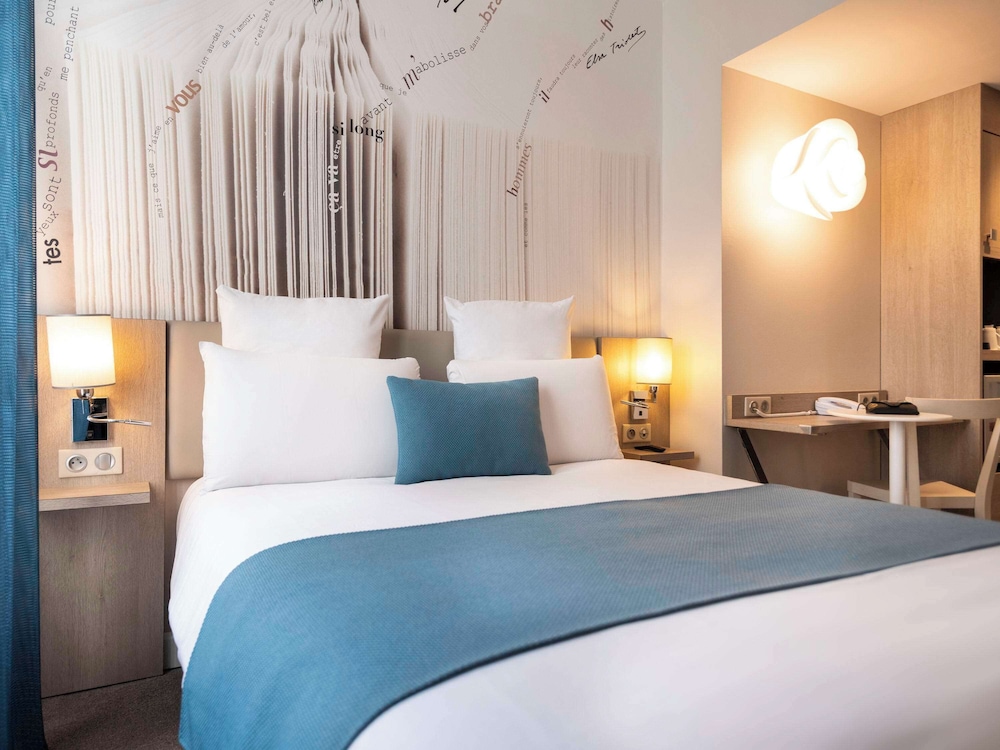 Privilege, Room, 1 Queen Bed with Sofa bed