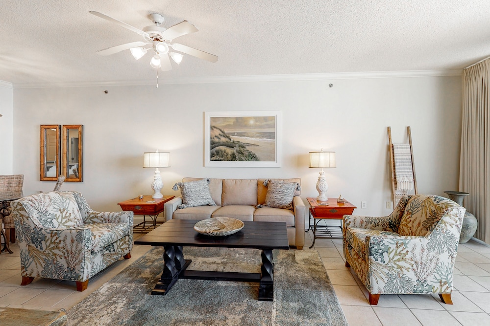 Condo, 2 Bedrooms