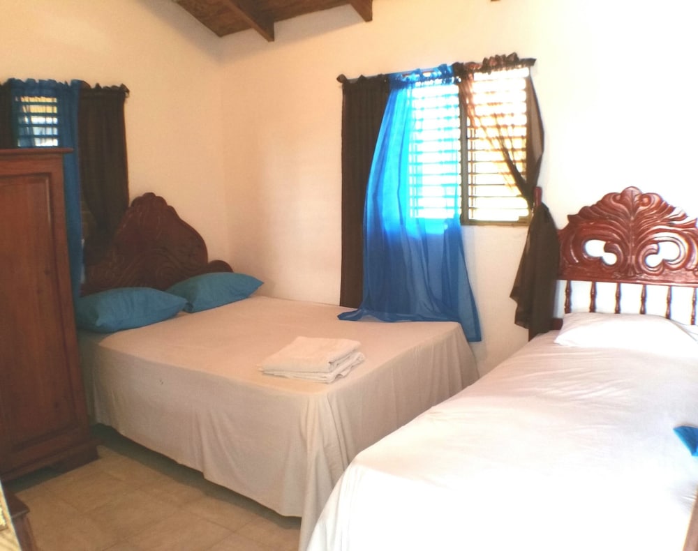 Quadruple Room with Air Con photo 3