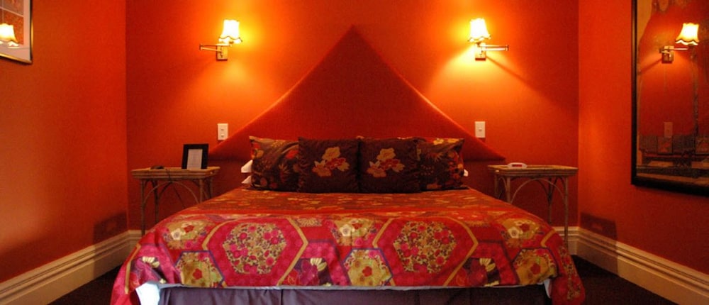 Mandarin Suite