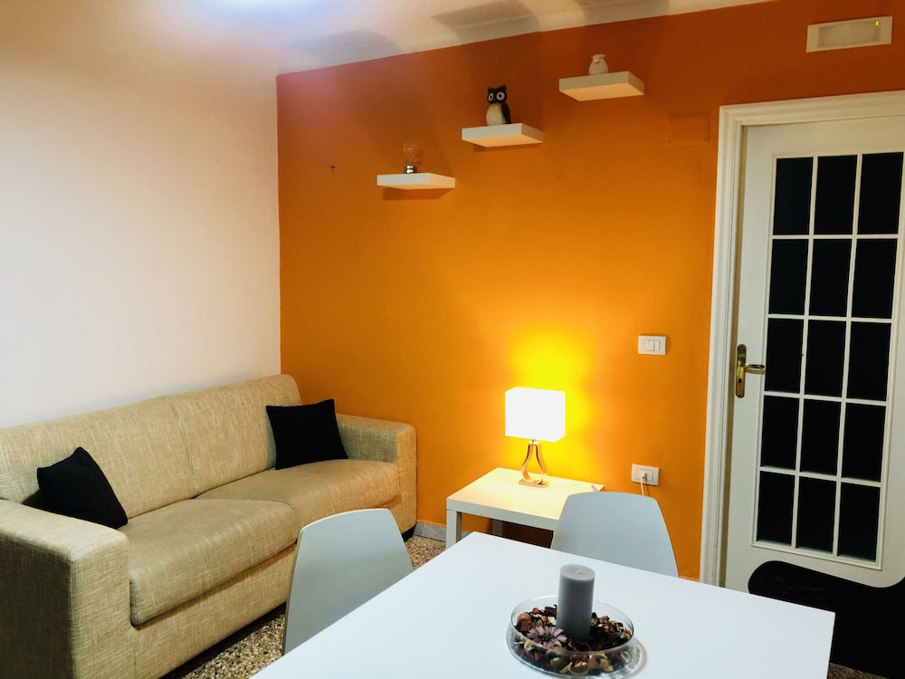 Family House, 1 Bedroom, Kitchen, Courtyard View