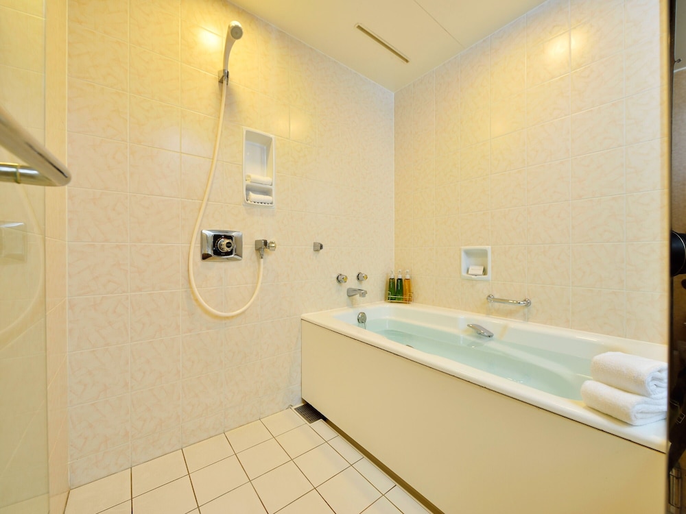 Superior Triple Room - Non-Smoking (extra beds for person over age of 7) photo 3