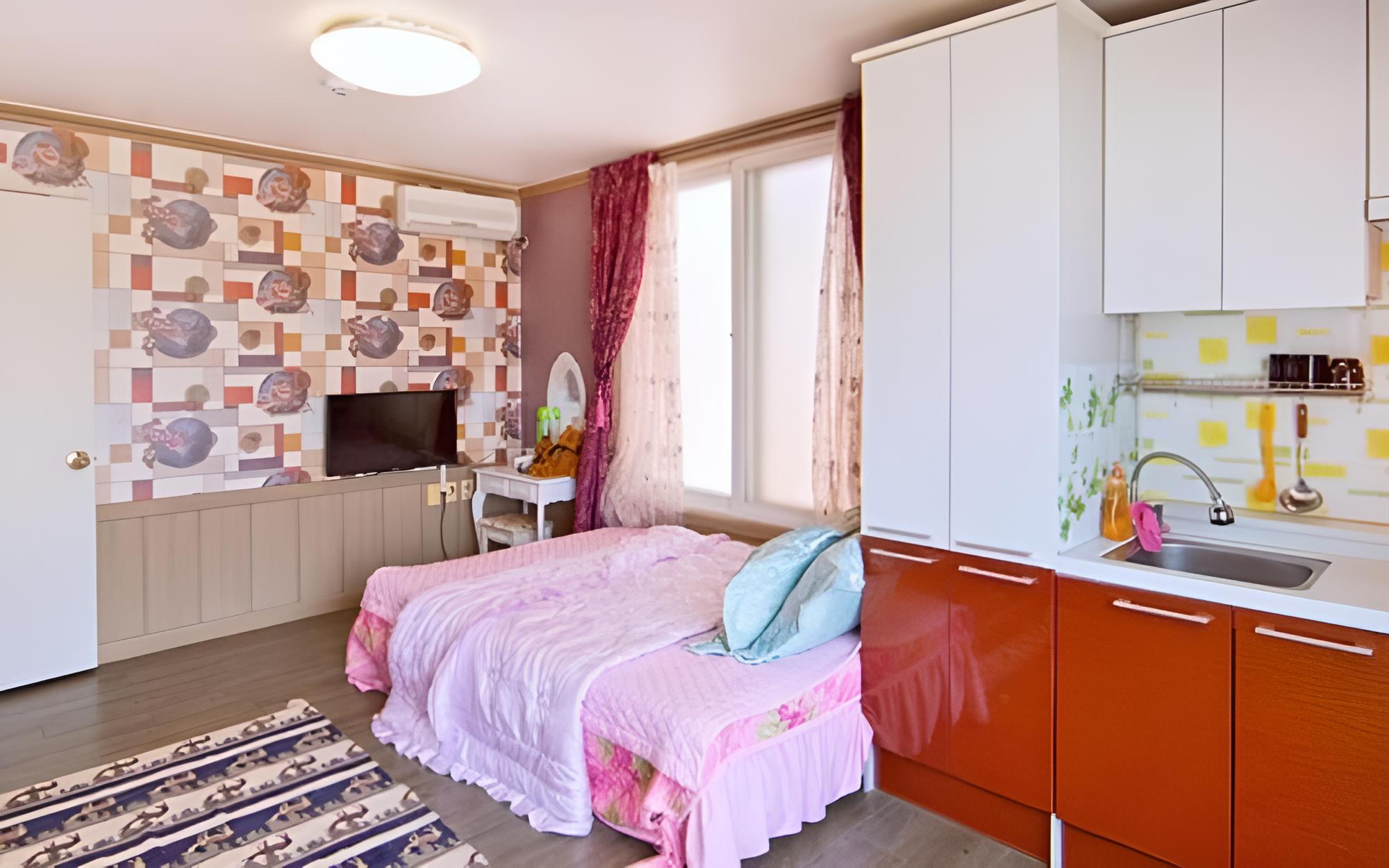 Room (Medium bed) photo 2