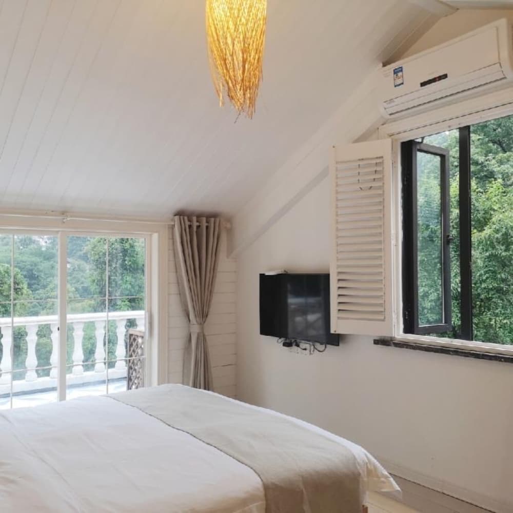 Family Room (Mainland Chinese Citizen Only)