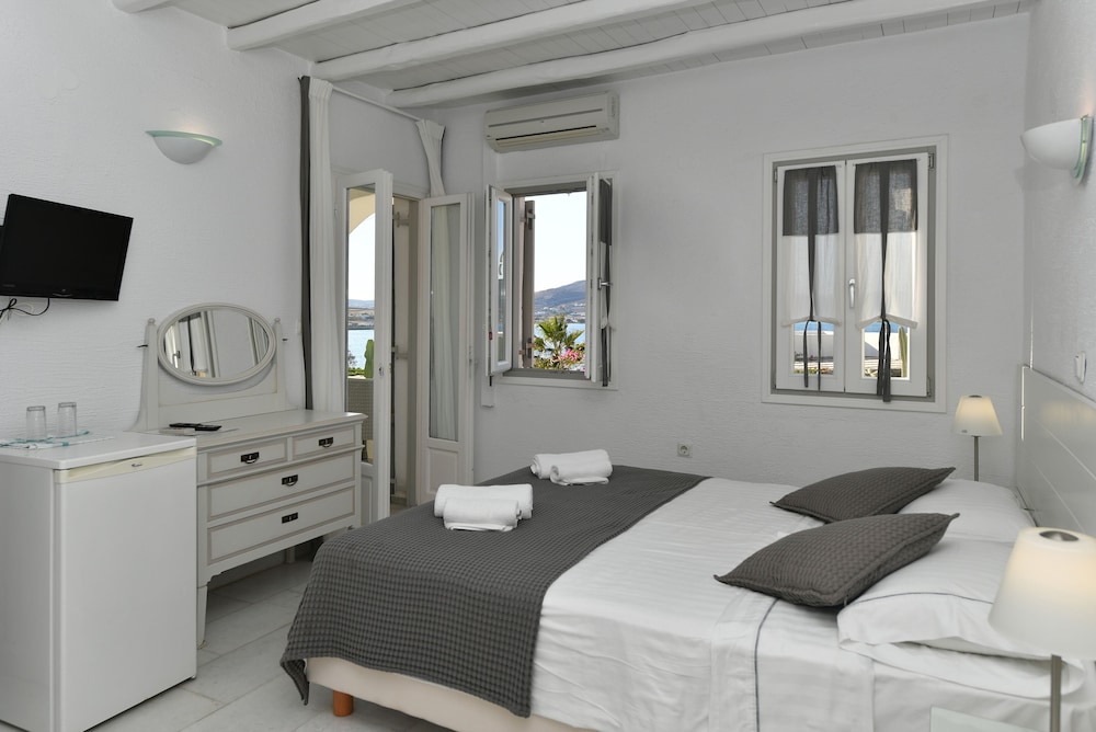 Double Room, Sea View - Photo 3