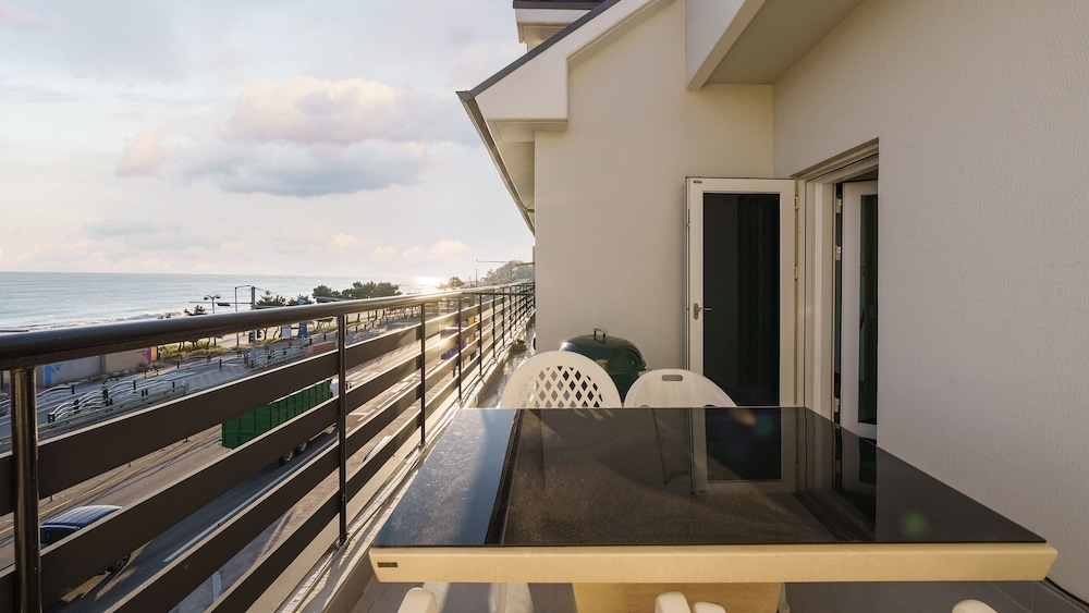 Basic Room, 2 Bedrooms (Family Suite) photo 2