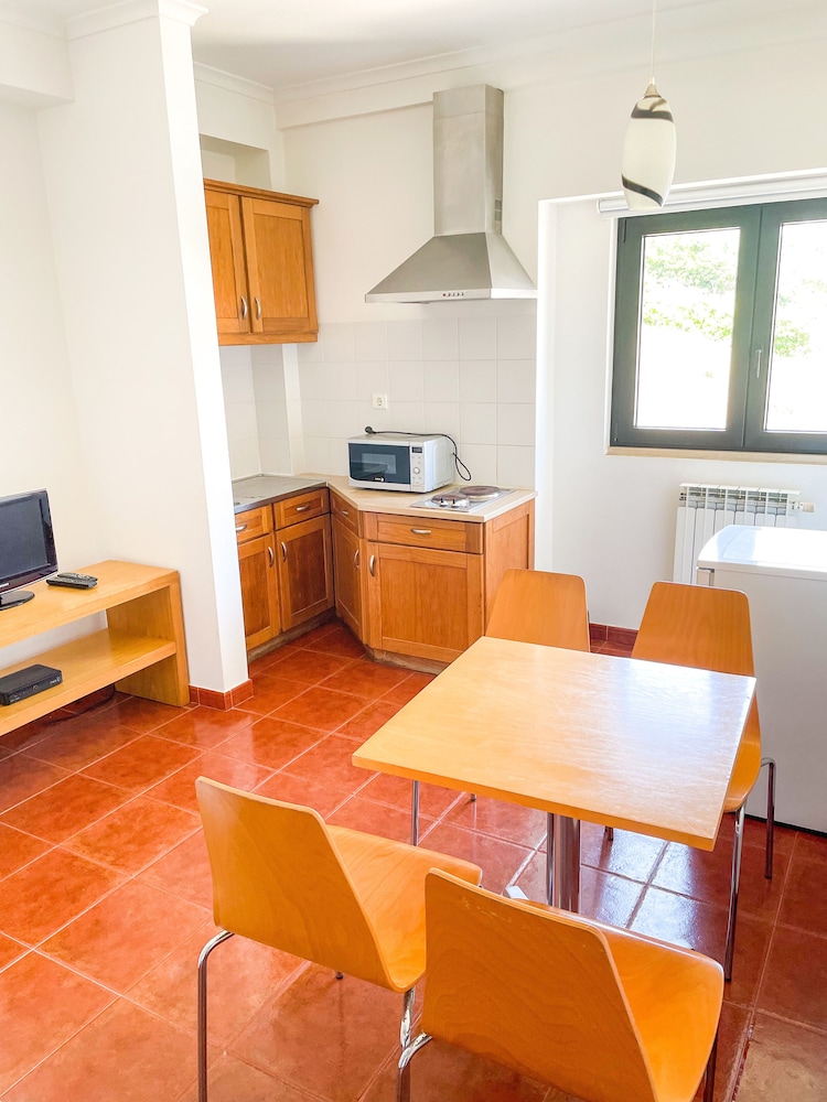 Apartment, 2 Bedrooms - Photo 3
