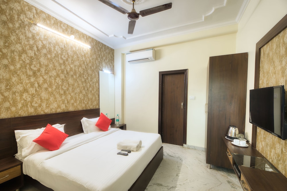 Deluxe Double Room A/C - Photo 30