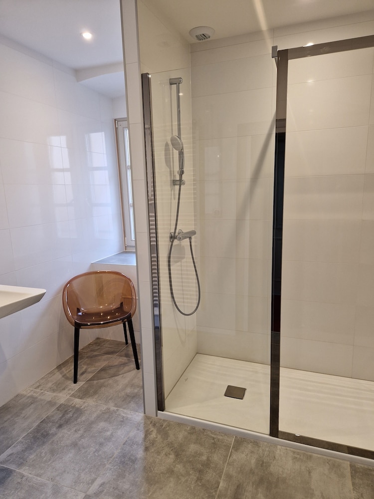 Double Room, Shared Bathroom (avec lavabo) photo 2