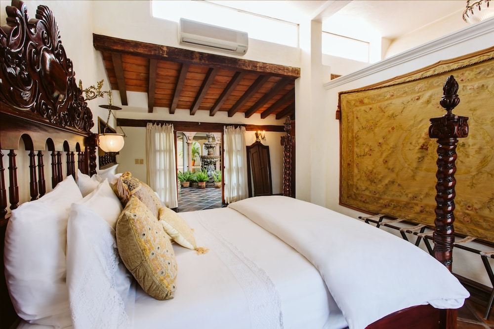 Junior Suite Serafin, 1 Queen Bed, Courtyard View
