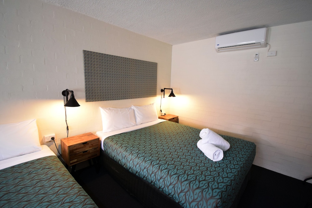 Deluxe Twin Room photo 2