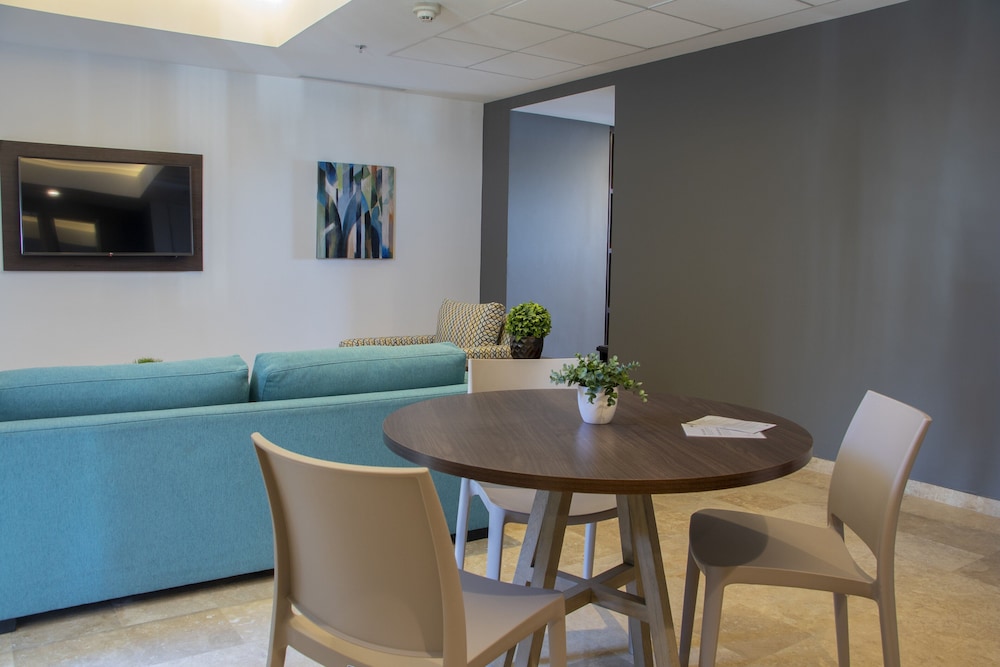 Suite, Multiple Beds